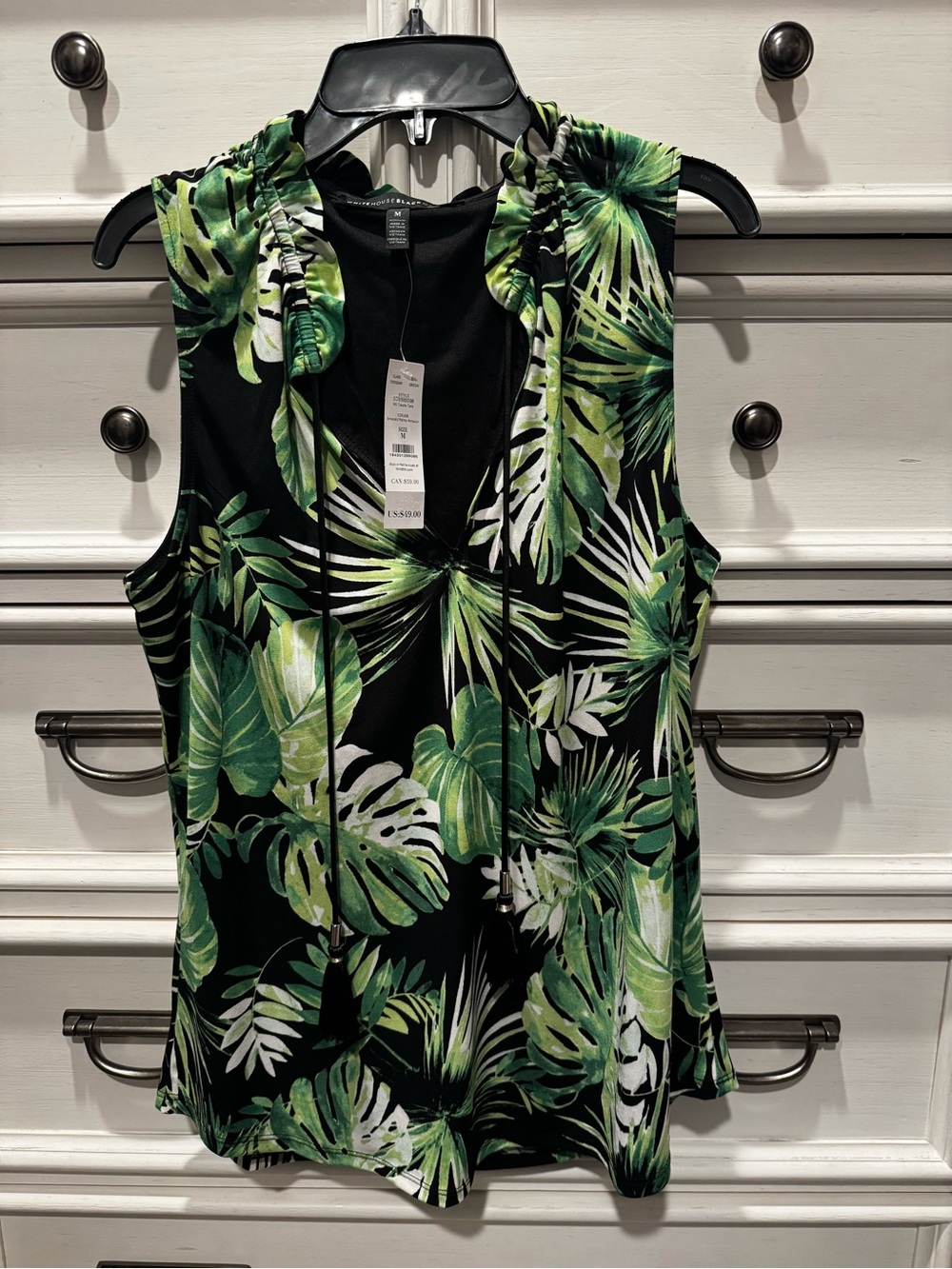 White House Black Market Green Tropical Leaf Print Tank with Black Liner Size MD